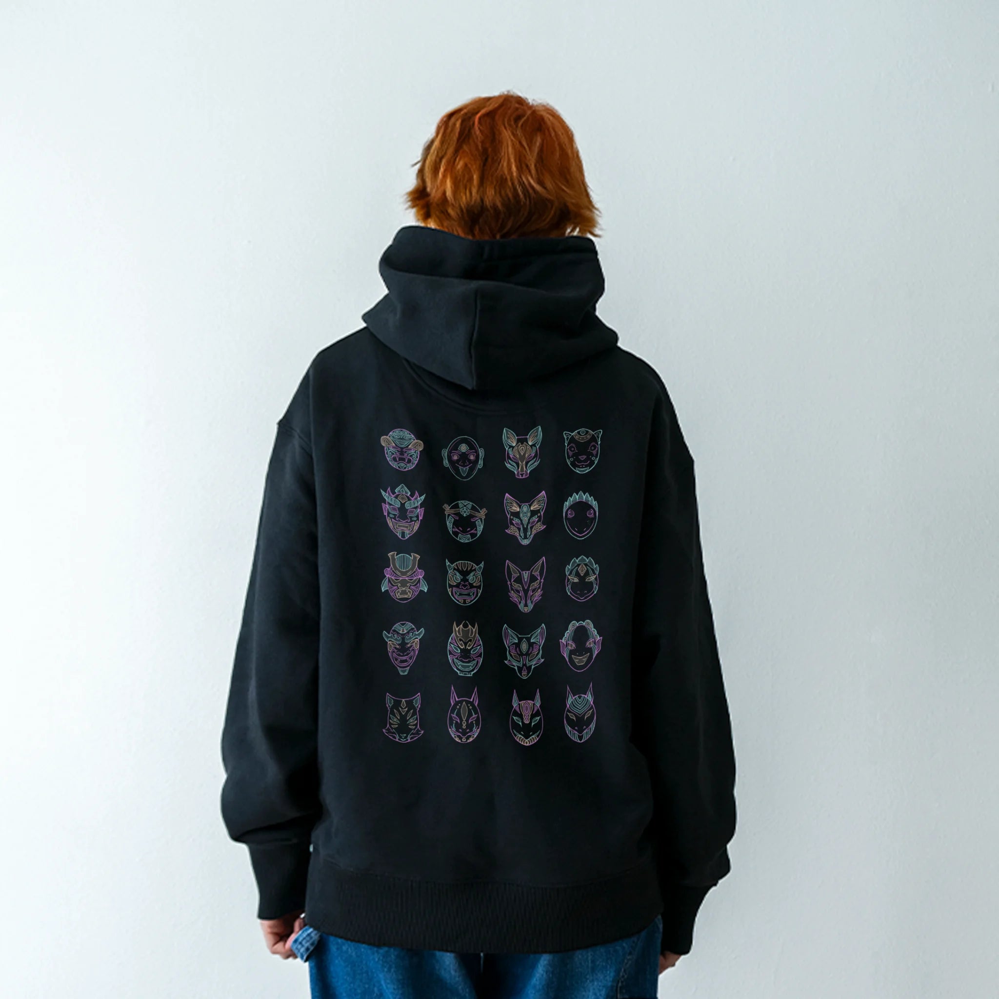 Schwarzer Unvind Oversize Hoodie mit japanischen Yokai Masken Rueckseite